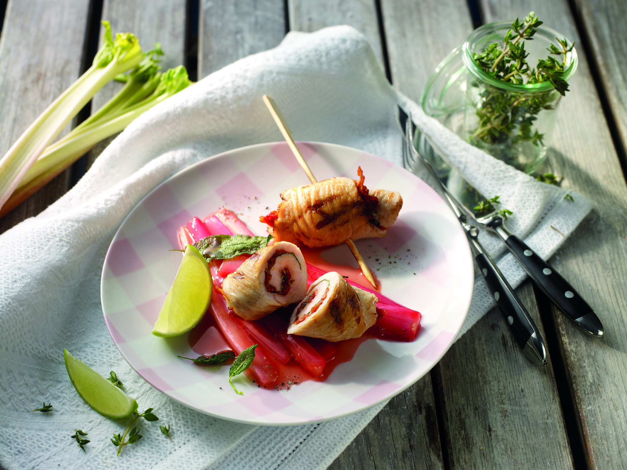 Putenrouladen mit Tomaten und Salbei